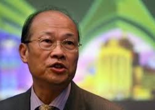 So calls for more Macau government measures to boost tourism