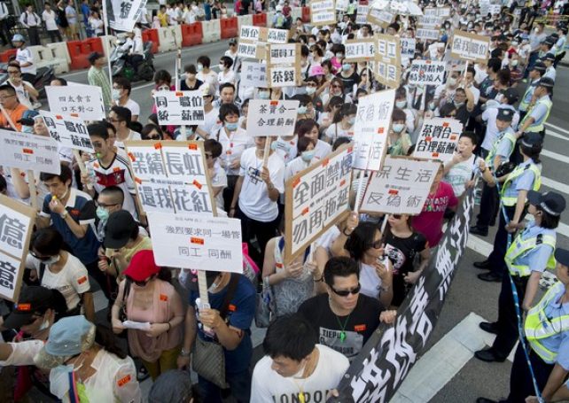 Macau unions call for pay rise for gaming workers
