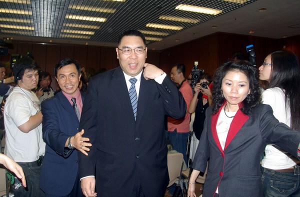 Chui to announce re-election bid today