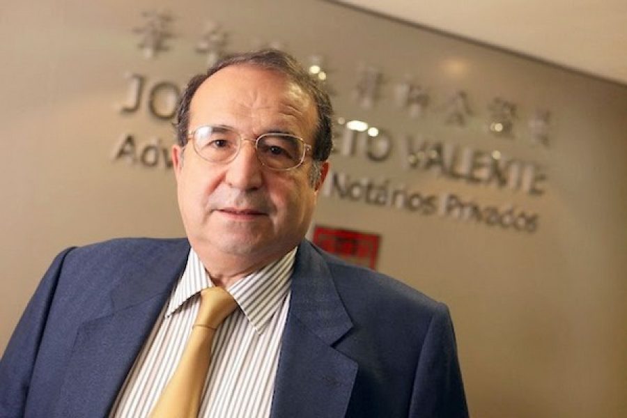 Top lawyer says doesn’t intend to run for CE