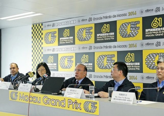 Govt urges public to ditch their cars during Grand Prix