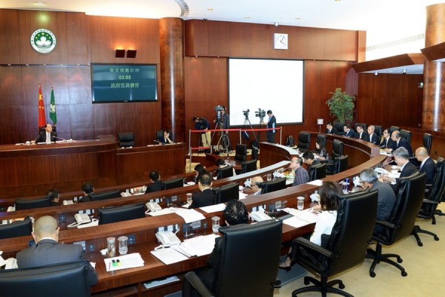 Govt says still discussing price with natural gas provider