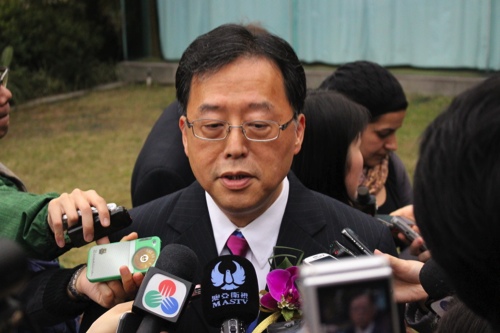 Monetary chief says govt ‘can invest daringly’