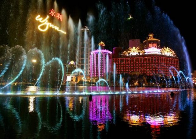 Macau’s GDP shrinks 0.4 percent in 2014 – down 17 percent in Q4