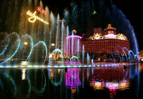 Macau’s GDP shrinks 0.4 percent in 2014 – down 17 percent in Q4