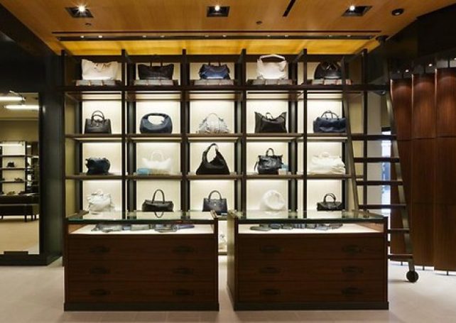 Macau handbag imports fall 26 percent in Jan-Feb