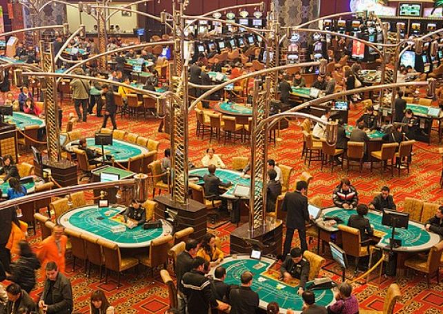 Macau fiscal surplus drops 54.9 percent in 5 months