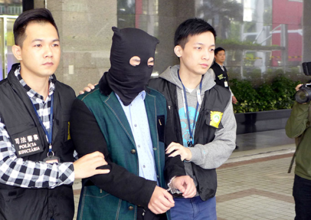 Macau’s senior customs officer nabbed for credit card fraud