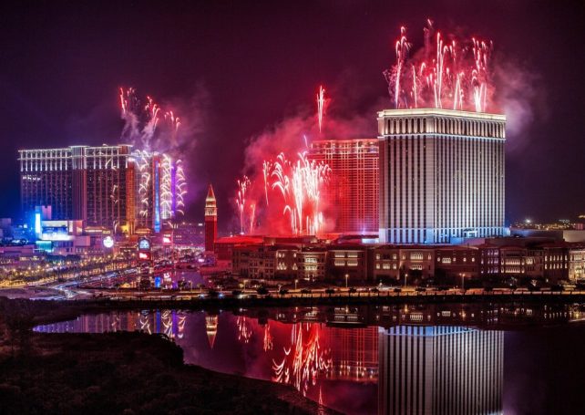 New Year visitors dip 6 per cent