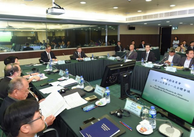 Councillors urge government to create more specific strategic development plan