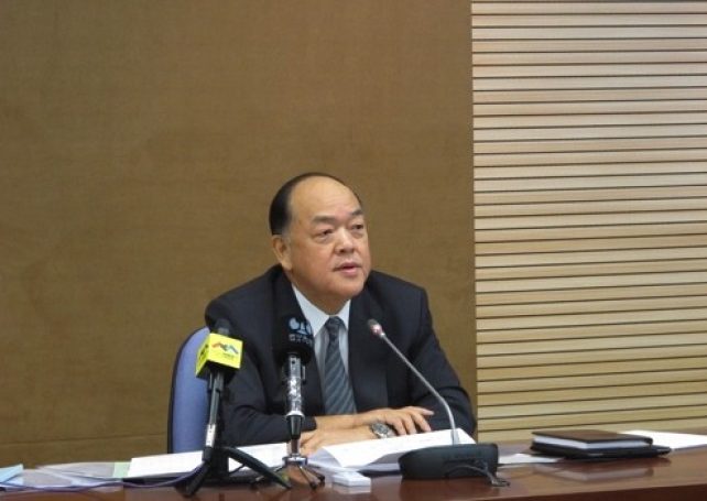 Hot Iat Seng is confident all bills will be voted on before end of term