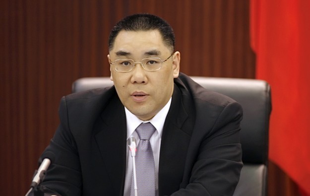Chui Sai On pledges new public housing application round