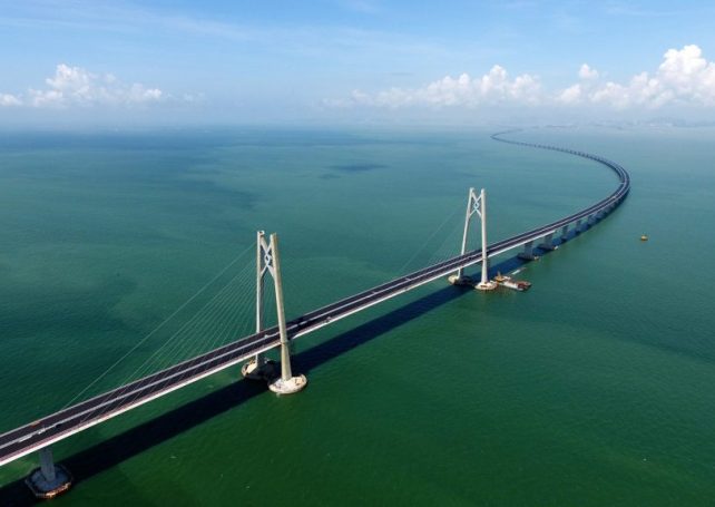 Surfacing of Hong Kong-Zhuhai-Macau main body is completed