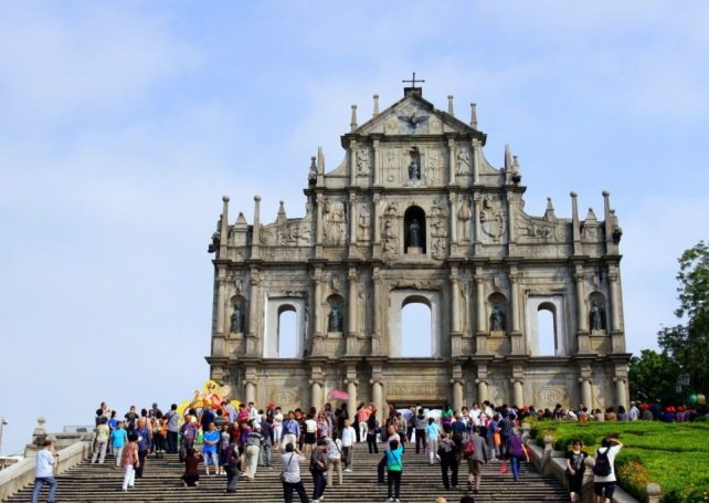 Statues of Ruins of St. Paul to be restored for the first time since 1640