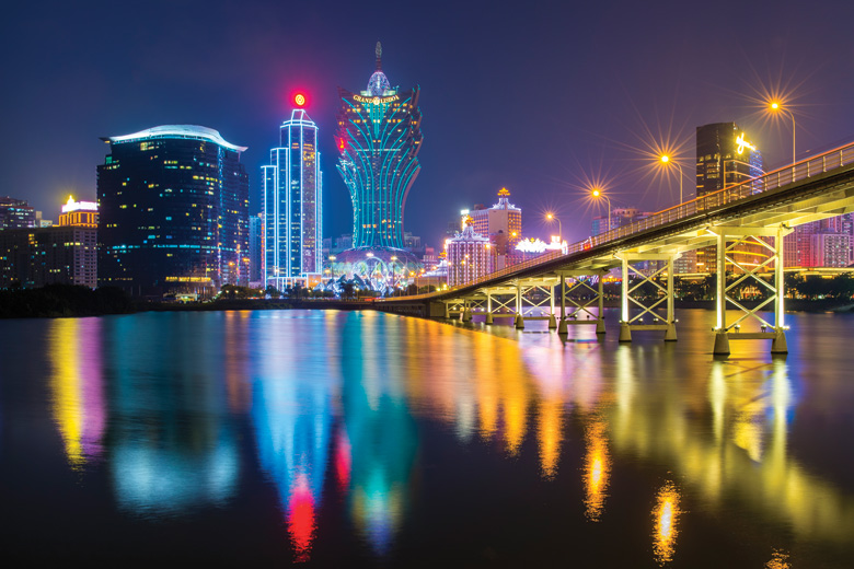 At least 85% of medium- and high-ranking management to be local residents