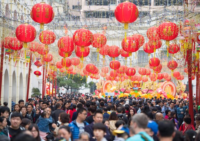 Police impose CNY crowd control measures