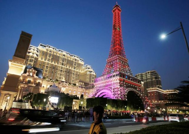 Macau gaming revenue rises 10 percent in July