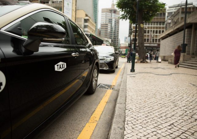 Lawmakers pass toughened taxi bill