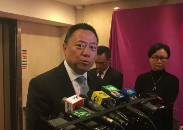 Leong says needs to ‘comprehensively’ consider CE bid