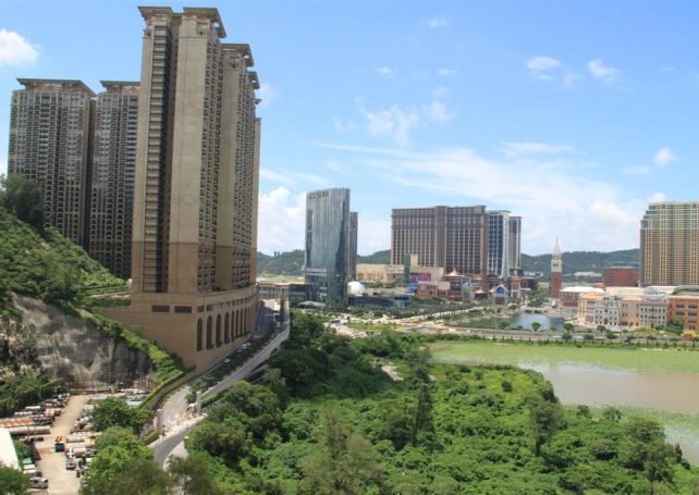 Inflation rate hits 2.79 pct last month