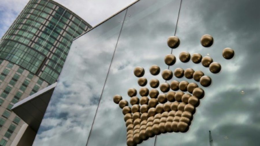 Melco buys 19.99 pct stake in Crown