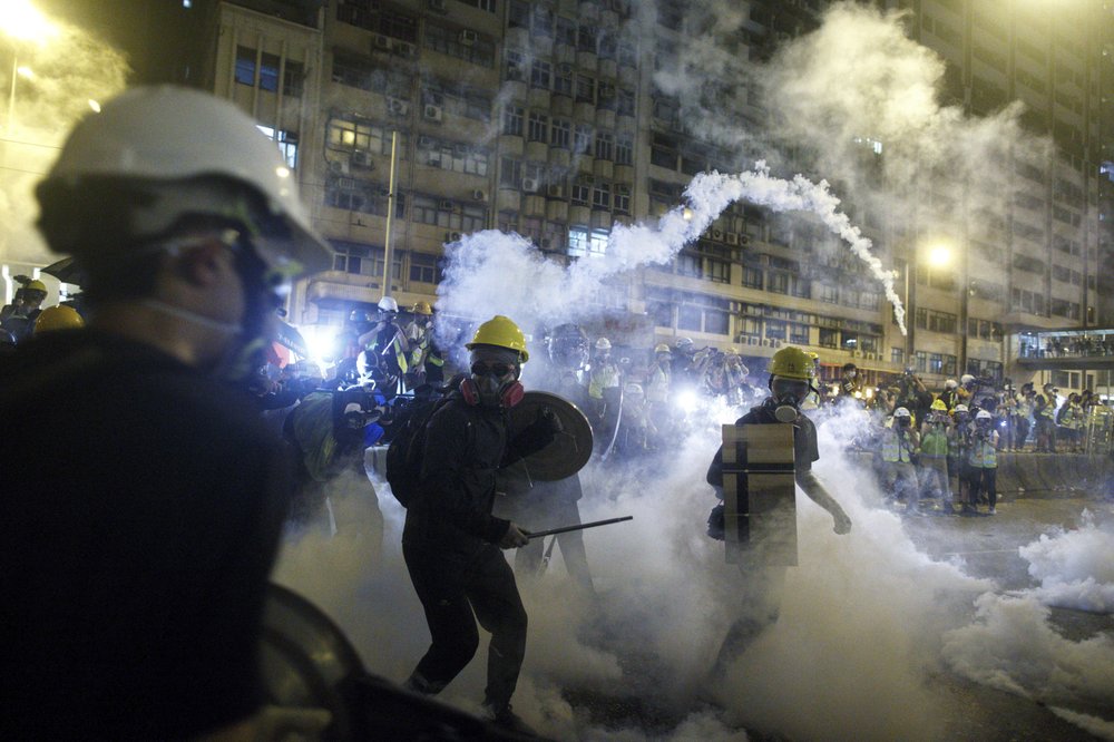 Macau suspends ferry service to HK over riots in Sheung Wan