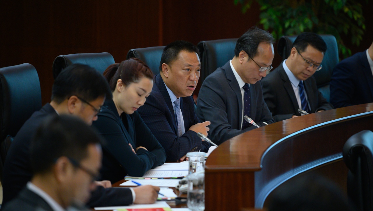Lawmakers pass bill on trade in rough diamonds