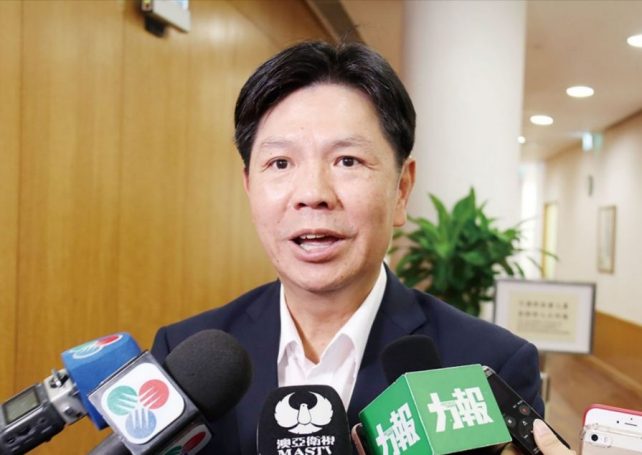 No need to be ‘overly pessimistic’ over yuan-US dollar exchange rate: Ip