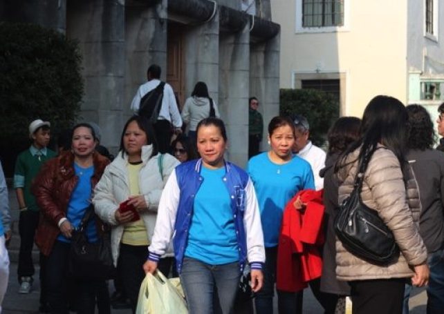 Non-resident workers rise 3.8% to 193,470