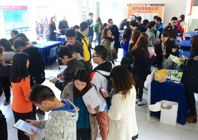 Locals’ jobless rate rises to 2.5%