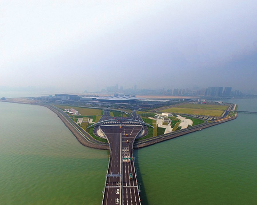 Macau-Hong Kong airport bus service starts