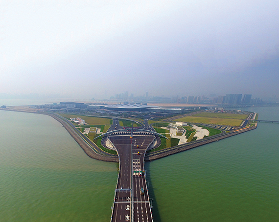 Macau-Hong Kong airport bus service starts