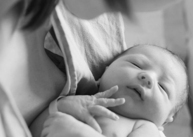 Retired fireman delivers baby girl in street