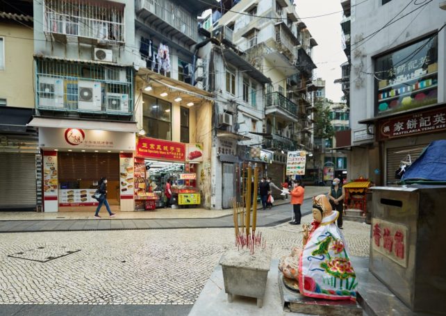 Government exempts street vendors, stall owners from fees, rentals this year