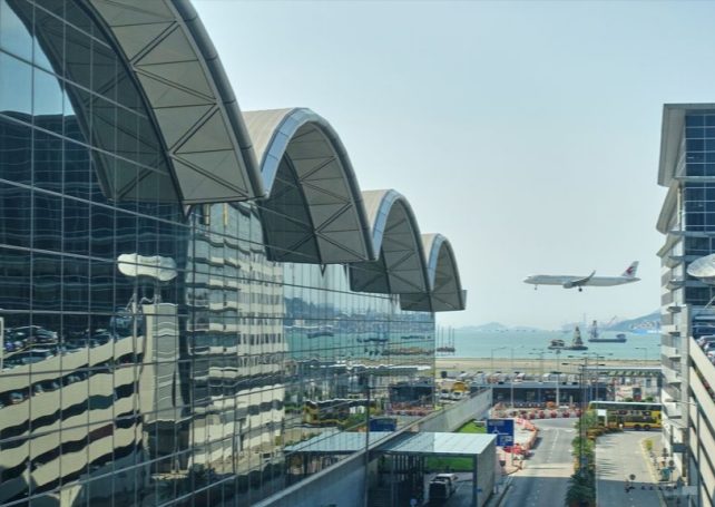 Hong Kong tightens immigration control