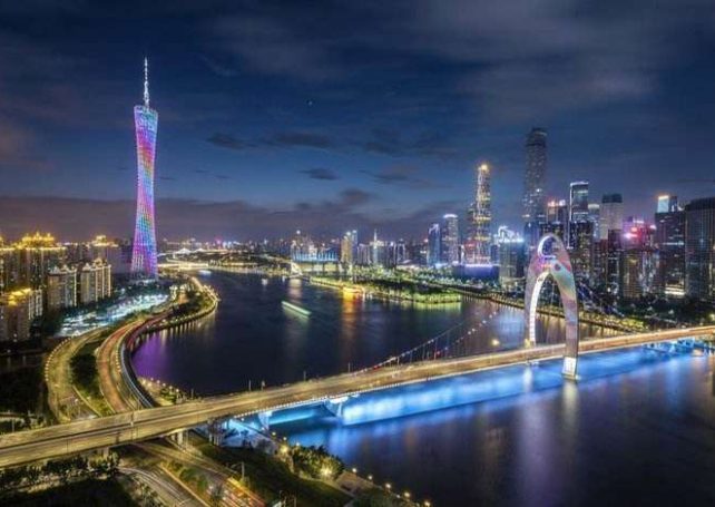 Guangzhou tightens control of international arrivals