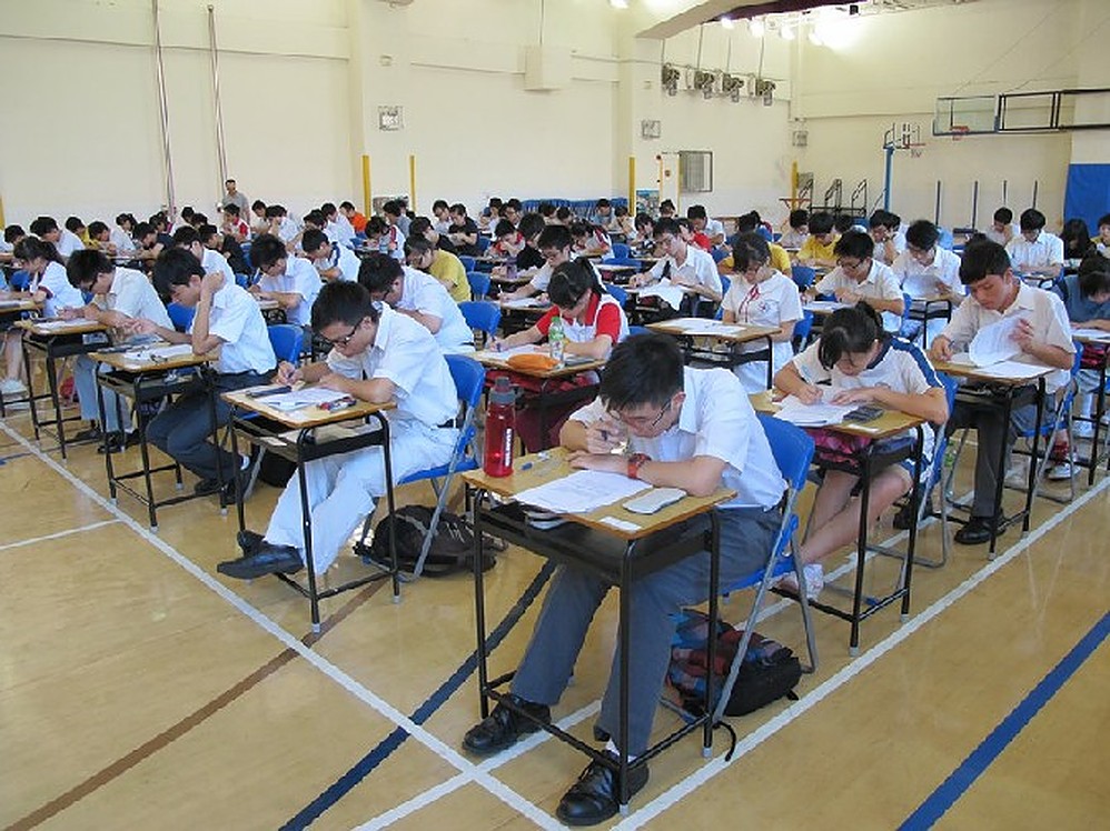 Secondary school staff to take nucleic acid testing for class resumption preparation