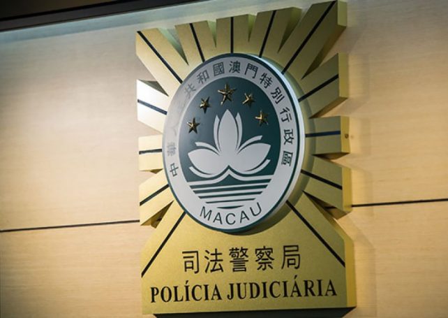 Dealer steals 3 chips worth HK$70,000