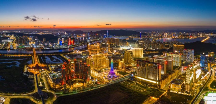 Casino staff earnings down 5.5% in June
