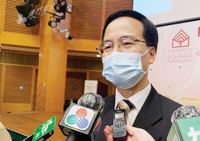 Over 3,400 residents sign up for jobless benefits
