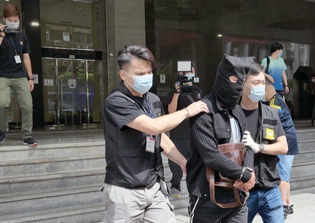 Gambler cheated out of 726,500 yuan in deal involving 763 fake HK$ notes