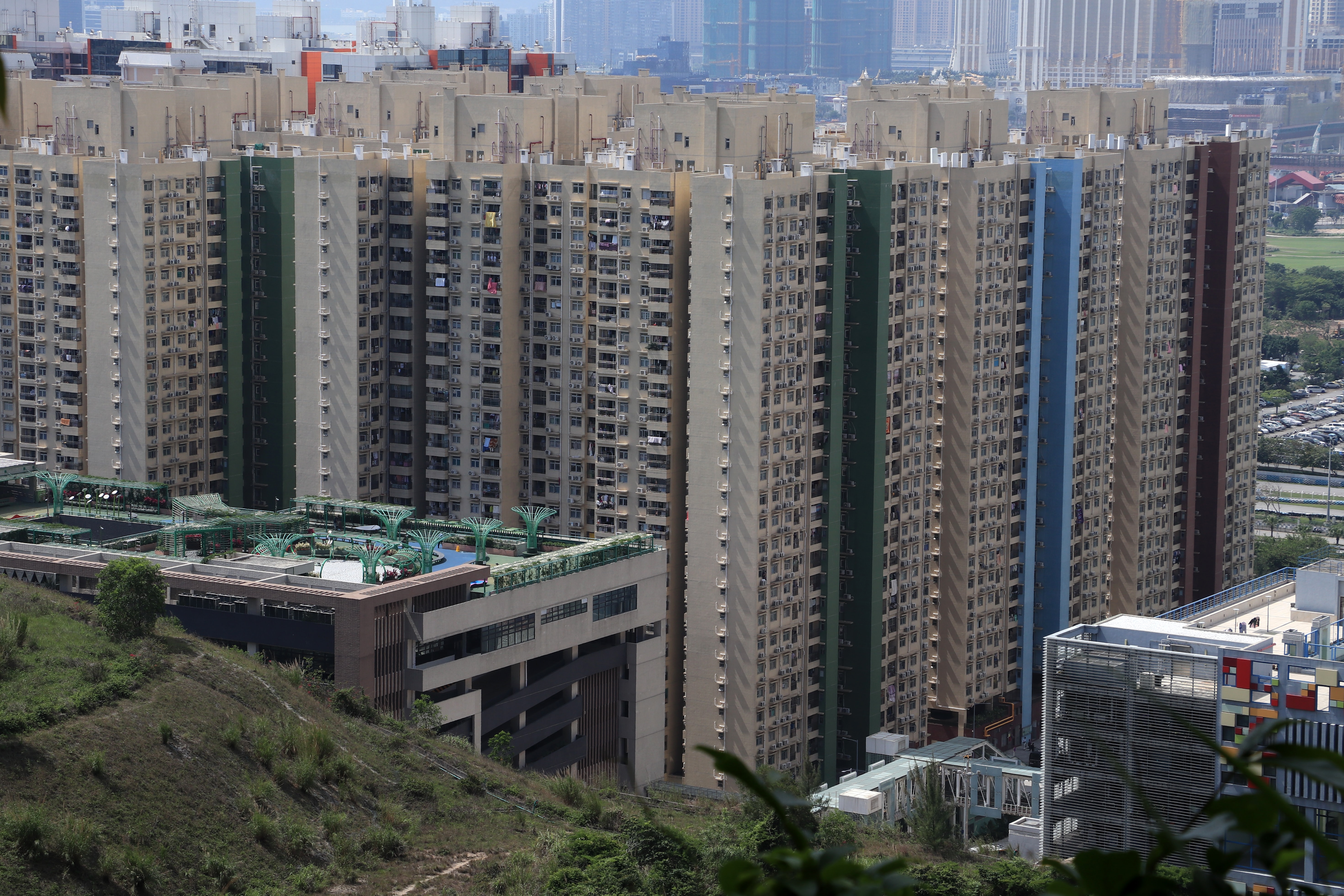 Government consults public on ‘sandwich class’ housing