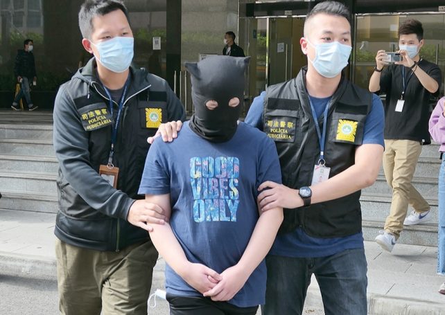 Man takes 3,000 secret photos & videos of schoolgirls in uniform