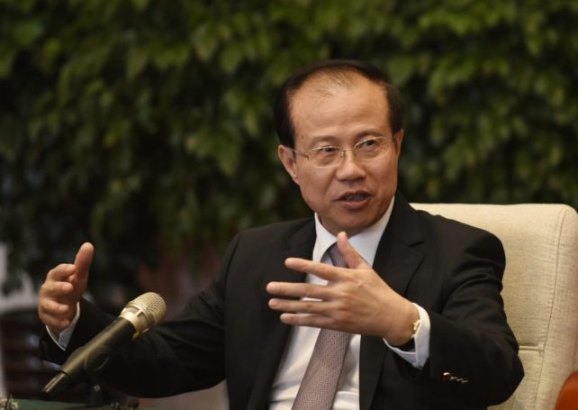 Macao Liaison Office director visits University of Saint Joseph