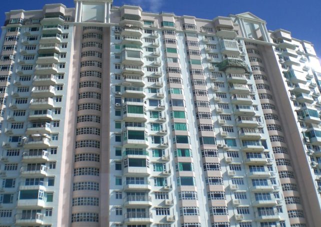 Property price index dips 0.3% in June-Aug