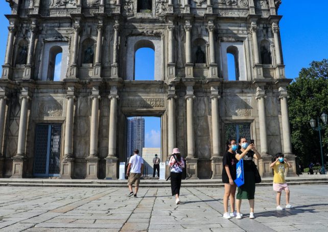 Ruling out travel bubble