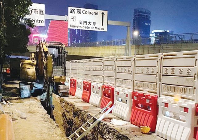 Worker dies in sewage interception project
