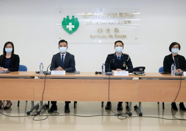 Government reaffirms Covid-19 vaccines will be available this quarter