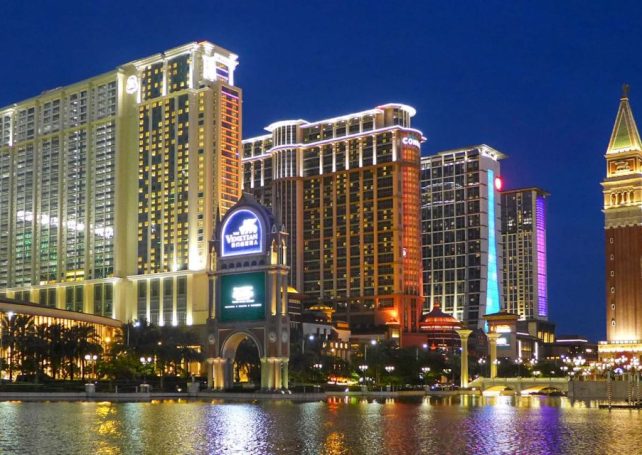 Las Vegas Sands hands reins to Robert Goldstein after Sheldon Adelson’s death