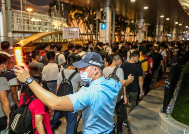 Hordes of Golden Week visitors spell good times ahead